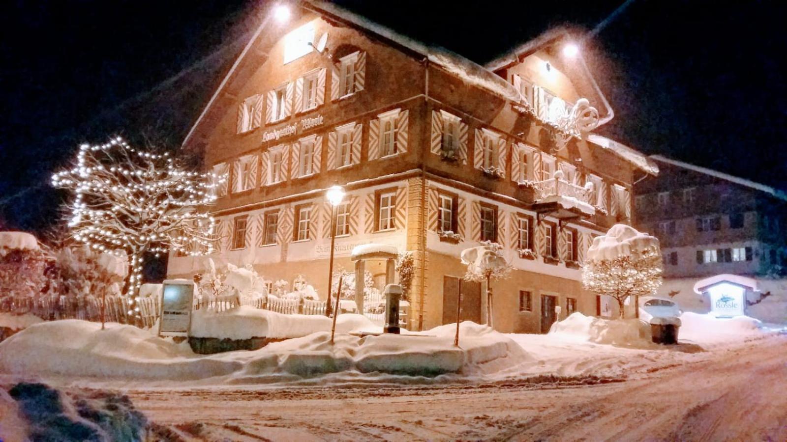 Landgasthof Roessle - Beim Kraeuterwirt Оберштауфен Экстерьер фото